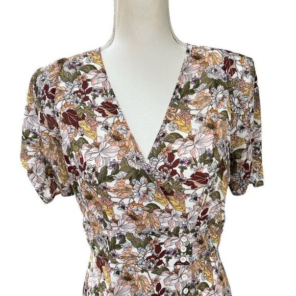 A Loves A Floral Button-Front Faux Wrap Dress Short Sleeve Dress Size Medium - Picture 7 of 12